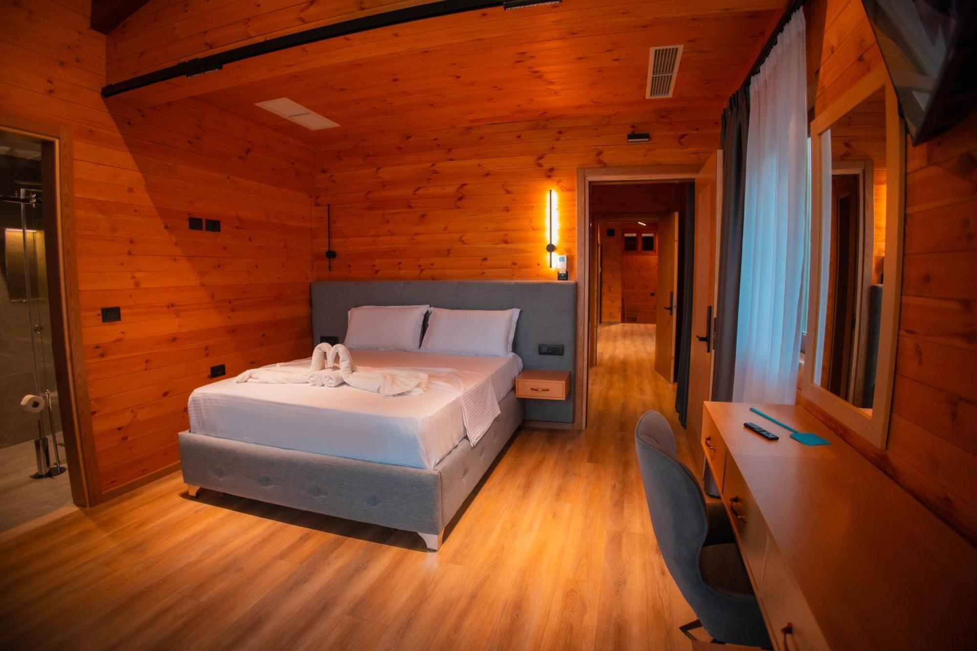 Hotel Shpija E Gjyshit Canaj Εξωτερικό φωτογραφία