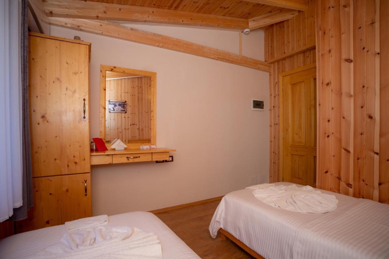 Hotel Shpija E Gjyshit Canaj Εξωτερικό φωτογραφία