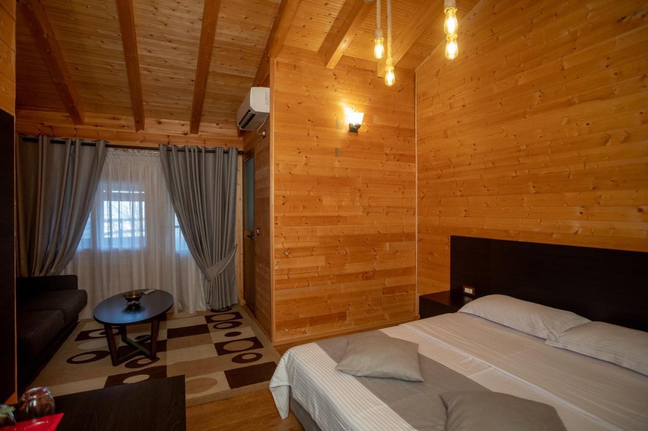 Hotel Shpija E Gjyshit Canaj Εξωτερικό φωτογραφία