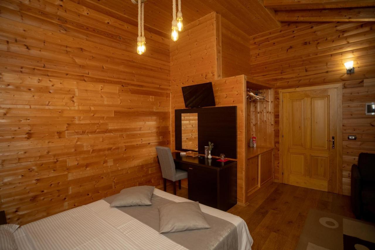 Hotel Shpija E Gjyshit Canaj Εξωτερικό φωτογραφία