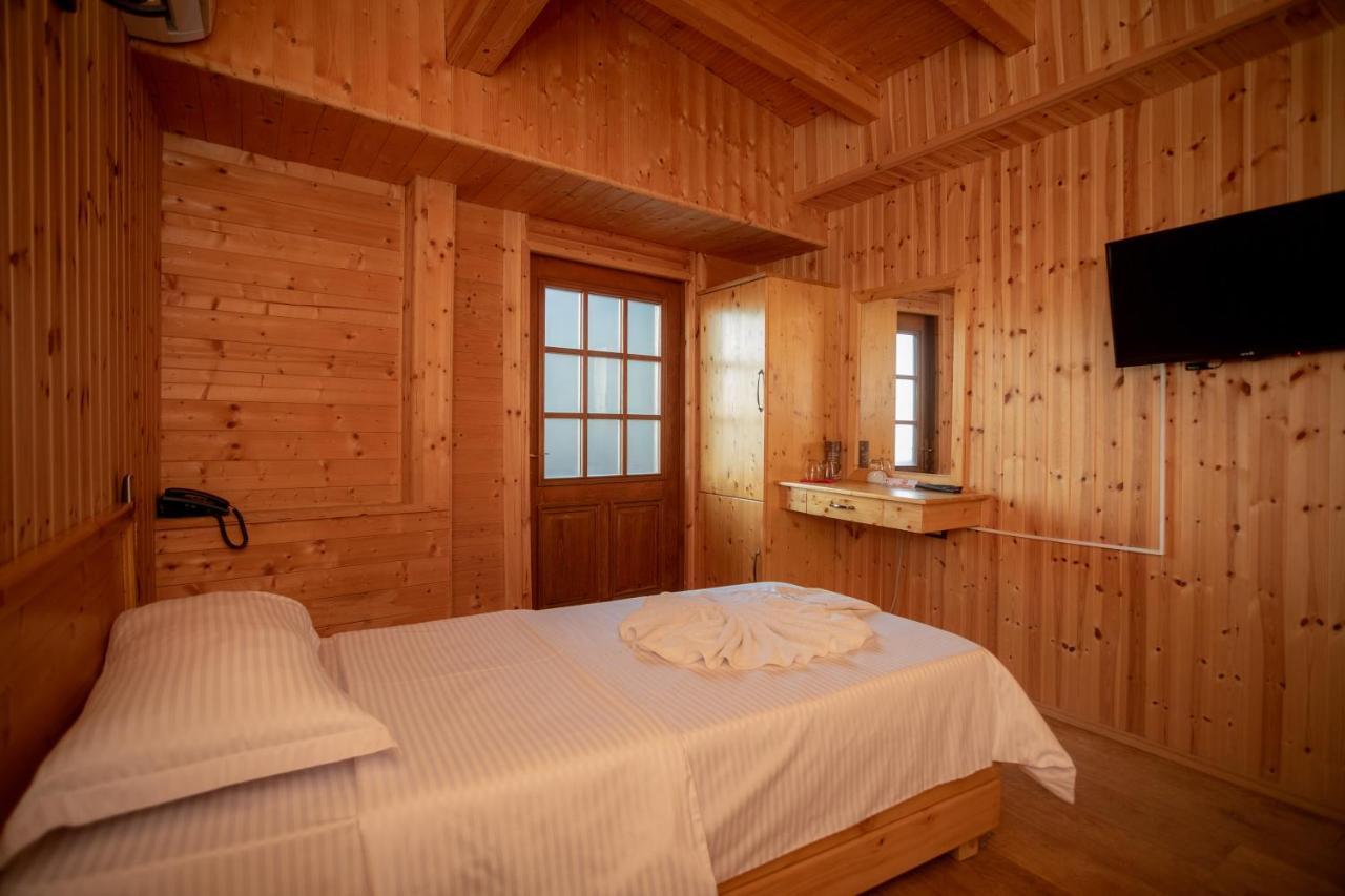 Hotel Shpija E Gjyshit Canaj Εξωτερικό φωτογραφία