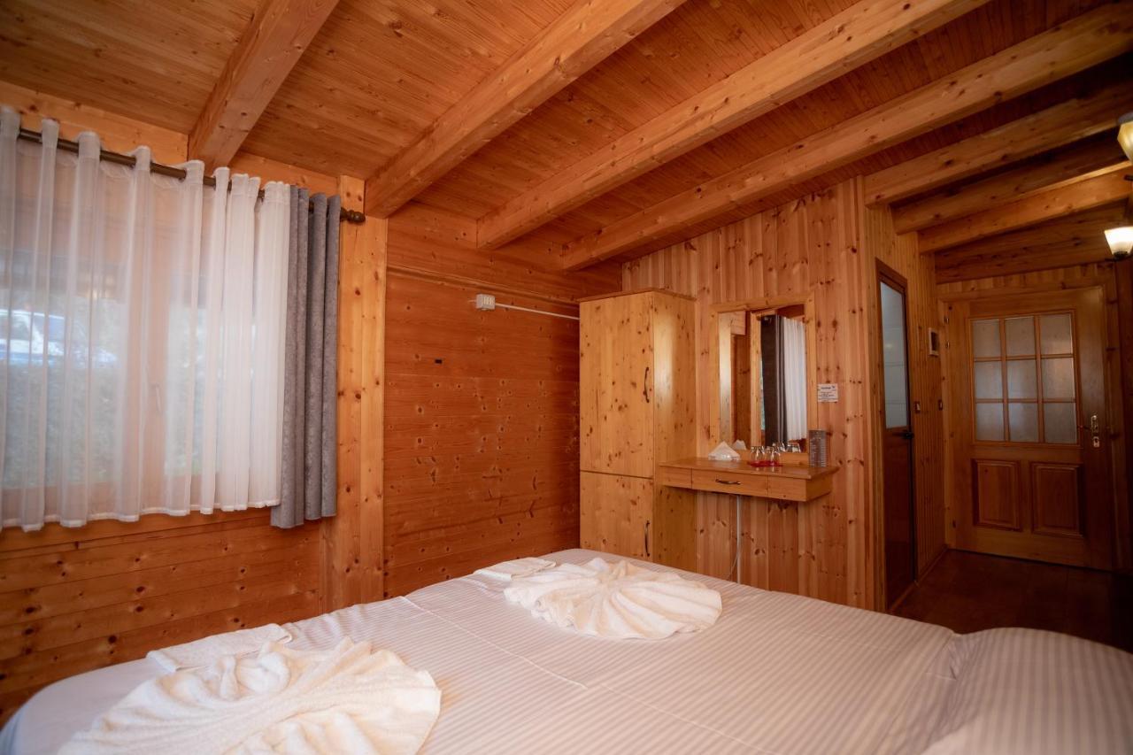 Hotel Shpija E Gjyshit Canaj Εξωτερικό φωτογραφία
