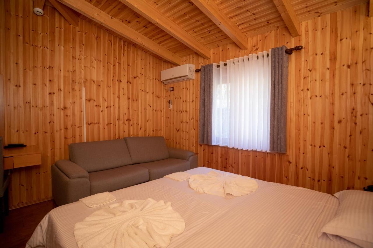 Hotel Shpija E Gjyshit Canaj Εξωτερικό φωτογραφία